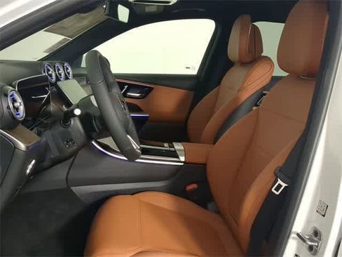 Used 2026 Mercedes-Benz GLC 300 4MATIC image 15