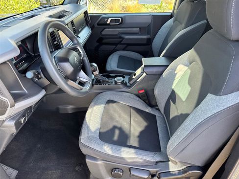 Certified 2022 Ford Bronco Base image 21