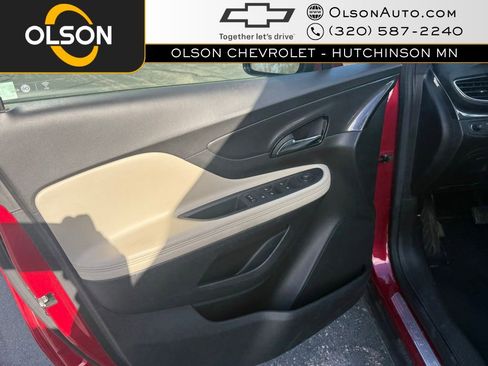 Certified 2017 Buick Encore Essence image 12