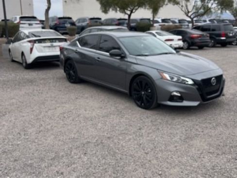 Used 2022 Nissan Altima 2.5 SR w/ Midnight Edition Package image 3