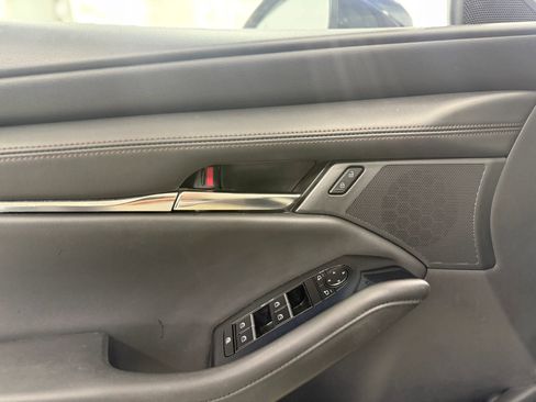 Used 2021 MAZDA MAZDA3 s image 12