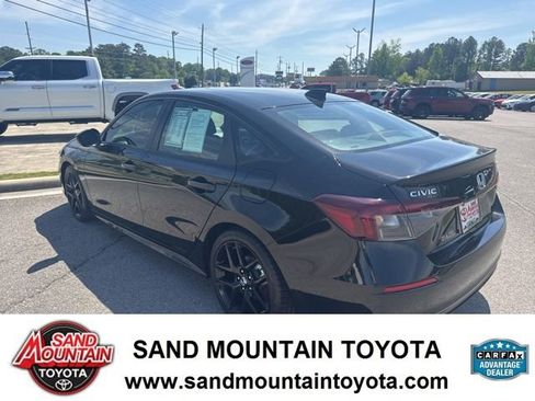 Used 2025 Honda Civic Sport image 5