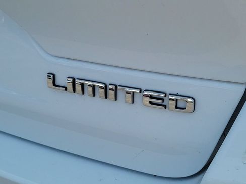 Certified 2022 Jeep Grand Cherokee Limited AWD/4WD image 6