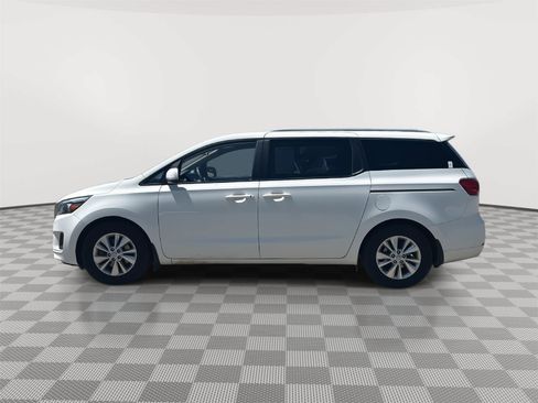 Used 2015 Kia Sedona LX w/ LX Convenience Package FWD image 25