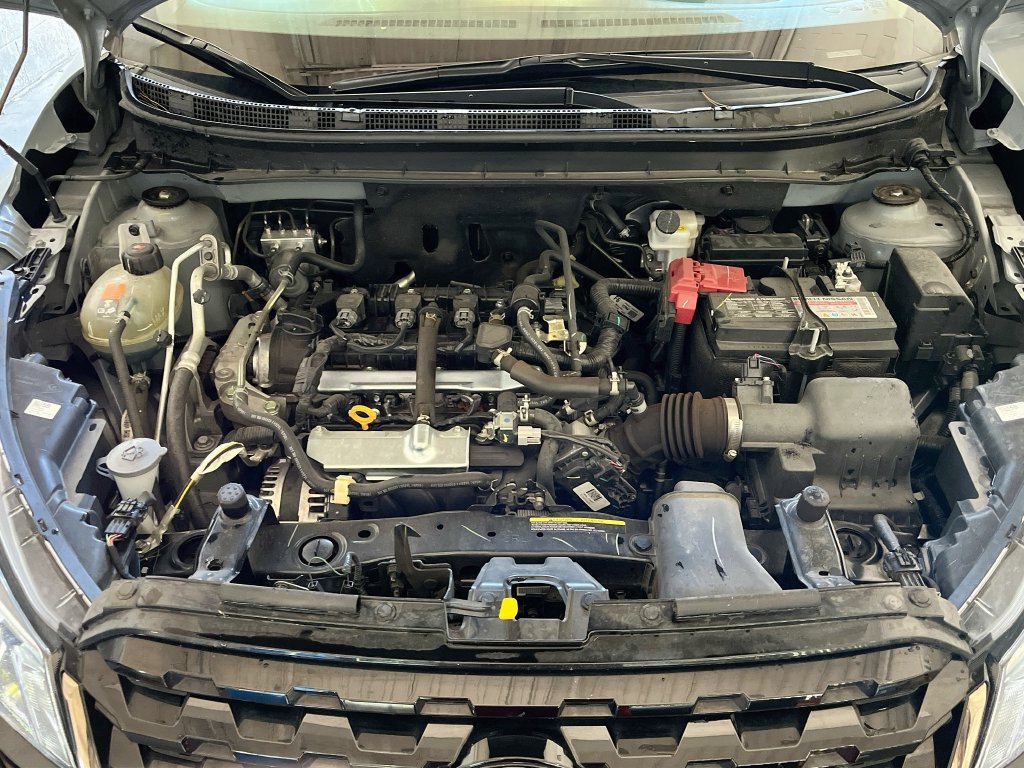 Used 2023 Nissan Kicks SR w/ SR Premium Package FWD image 29