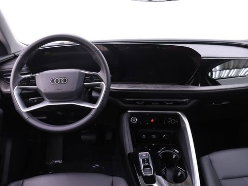 Certified 2025 Audi Q5 Premium w/ Convenience Package AWD/4WD image 8