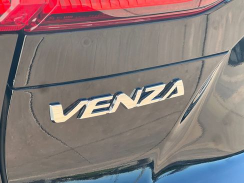 Certified 2024 Toyota Venza LE image 35