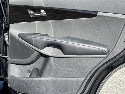 Used 2019 Kia Sorento EX image 16