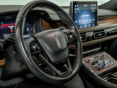 Used 2023 Lincoln Aviator Reserve w/ Equipment Group 201A AWD/4WD image 18