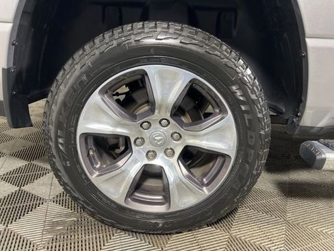 Used 2023 RAM 1500 Laramie AWD/4WD image 12