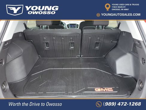 Used 2024 GMC Terrain SLE w/ Driver Convenience Package FWD image 30