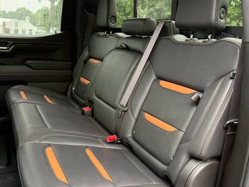 Used 2024 GMC Sierra 1500 AT4 w/ Technology Package AWD/4WD image 20