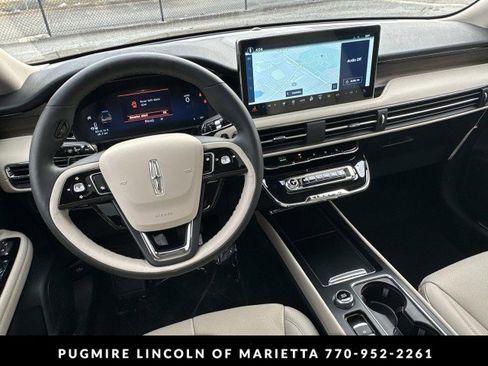 New 2026 Lincoln Corsair Reserve w/ Rear Removable Package Tray image 29