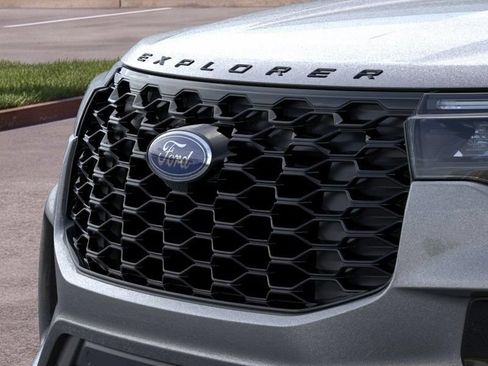 New 2026 Ford Explorer ST-Line w/ ST-Line Street Pack AWD/4WD image 17