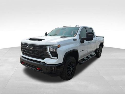 Used 2025 Chevrolet Silverado 2500 LTZ w/ Trail Boss Package AWD/4WD image 4