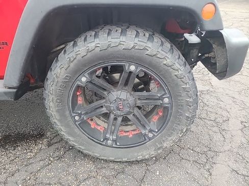 Used 2015 Jeep Wrangler Unlimited Sport w/ Connectivity Group image 7