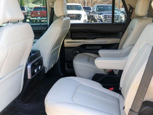 Used 2020 Ford Expedition Platinum image 18