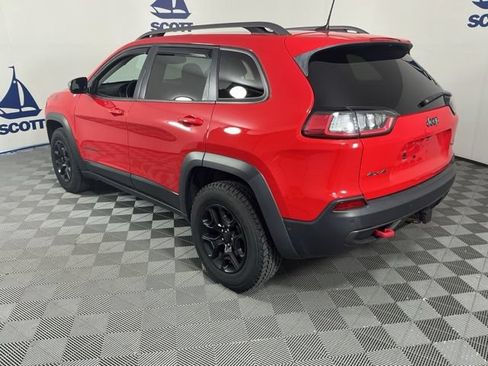 Used 2019 Jeep Cherokee Trailhawk AWD/4WD image 4