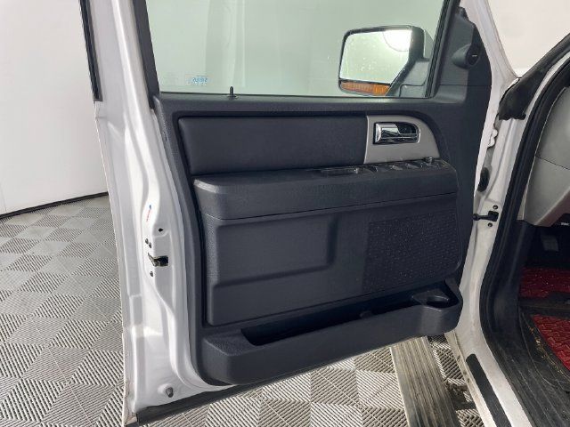 Used 2015 Ford Expedition Limited AWD/4WD image 13