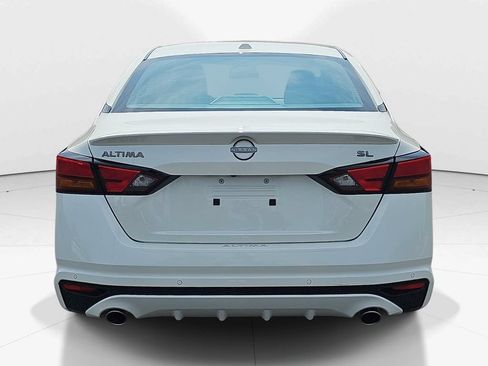 Used 2025 Nissan Altima 2.5 SL FWD image 7