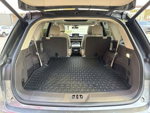 Used 2022 Lincoln Aviator Reserve w/ Elements Package Plus image 10