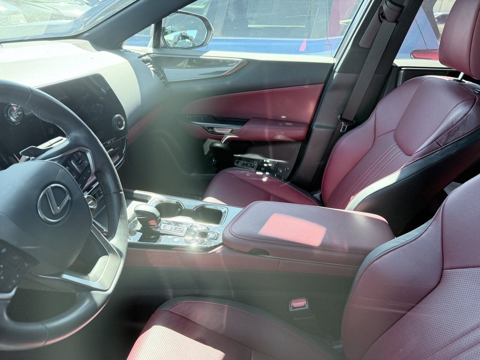 Used 2024 Lexus NX 250 FWD image 2