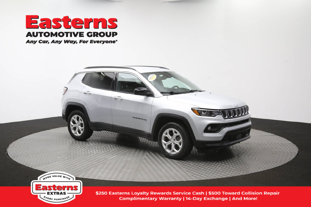 Used 2024 Jeep Compass Latitude AWD/4WD image 49
