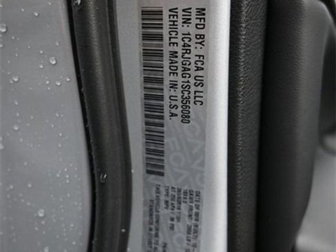 New 2025 Jeep Grand Cherokee Laredo image 14