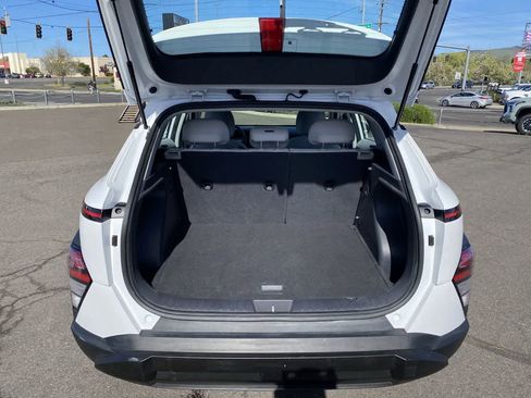 Used 2024 Hyundai Kona SE image 22