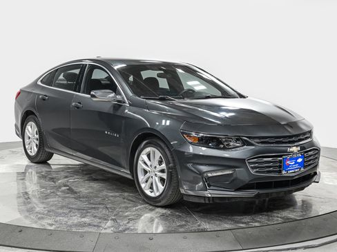 Used 2017 Chevrolet Malibu LT image 11