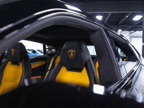 Used 2019 Lamborghini Urus AWD/4WD image 83