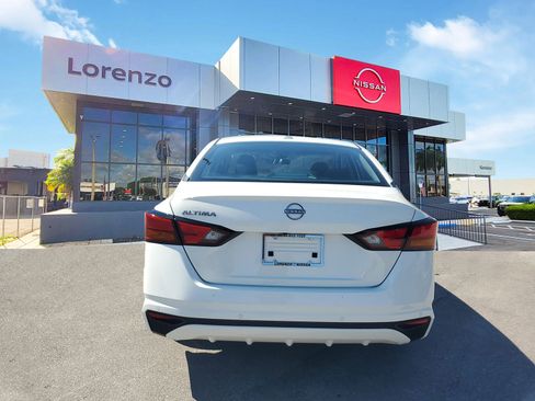 Certified 2025 Nissan Altima 2.5 SV image 6