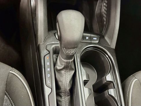Used 2025 Chevrolet TrailBlazer LT AWD/4WD image 24