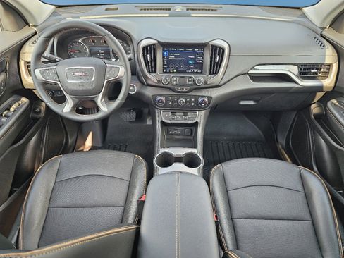 Used 2024 GMC Terrain AT4 image 17