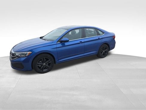 Used 2023 Volkswagen Jetta SE image 7