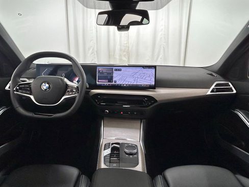 Used 2025 BMW 330i xDrive Sedan AWD/4WD image 8
