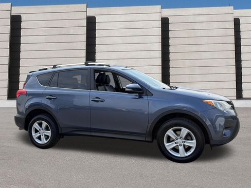 Used 2014 Toyota RAV4 XLE AWD/4WD image 6