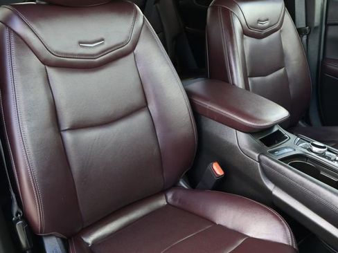 Used 2023 Cadillac XT6 Premium Luxury w/ Technology Package image 23