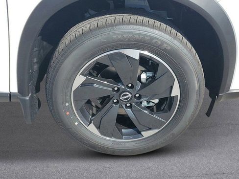 New 2025 Nissan Rogue SV AWD/4WD image 7