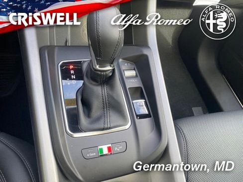 New 2024 Alfa Romeo Tonale Veloce image 32