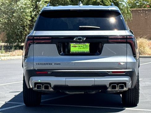 Used 2024 Chevrolet Traverse Z71 w/ Enhanced Driving Package AWD/4WD image 12