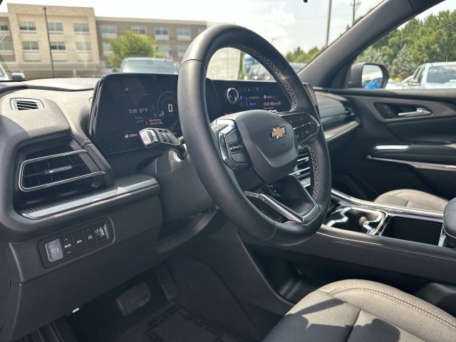 Used 2026 Chevrolet Traverse LT AWD/4WD image 10
