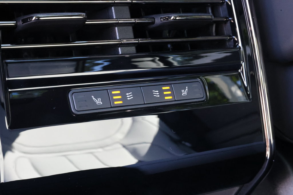 New 2027 Land Rover Range Rover Sport Battersea AWD/4WD image 36