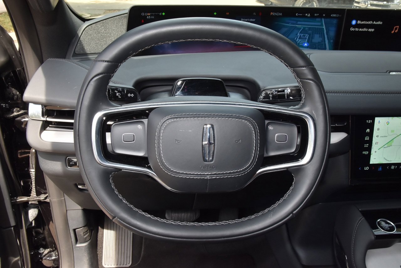 New 2026 Lincoln Navigator Reserve w/ Jet Appearance Package AWD/4WD image 23
