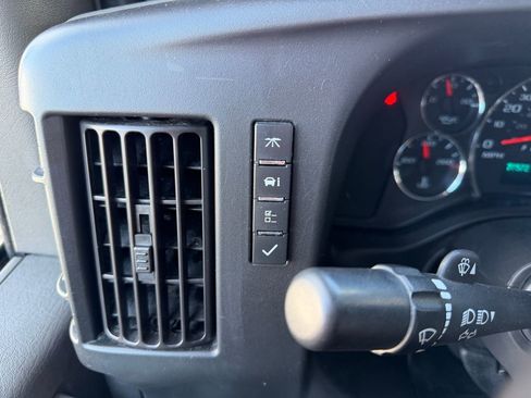 Used 2019 Chevrolet Express 3500 Extended w/ Driver Convenience Package RWD image 20
