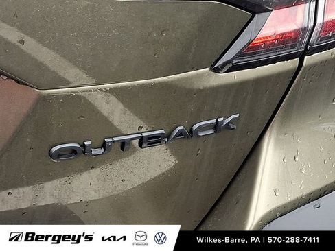Used 2025 Subaru Outback Onyx Edition image 12