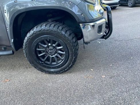 Used 2020 Toyota Tundra SR5 w/ SR5 Upgrade Package AWD/4WD image 25