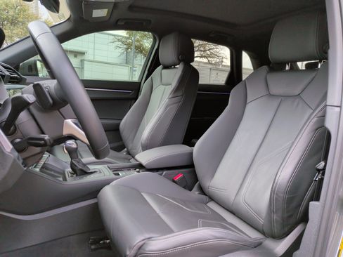 Certified 2023 Audi Q3 2.0T Premium Plus w/ Premium Plus Package image 16