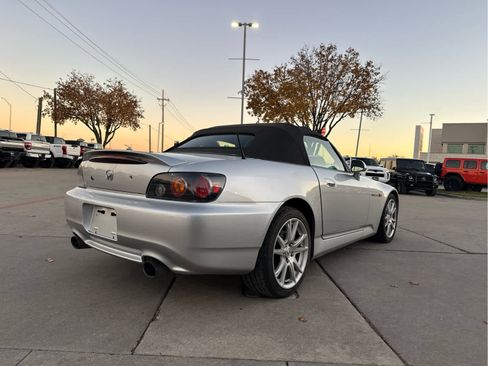 Used 2005 Honda S2000 image 3