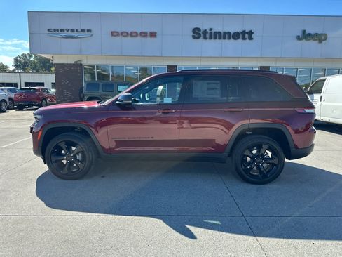 New 2025 Jeep Grand Cherokee Altitude image 6